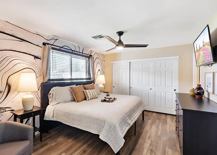 80th Place Holiday home *