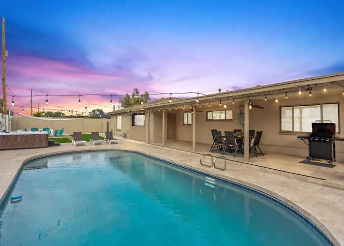 80th Place Holiday home *
